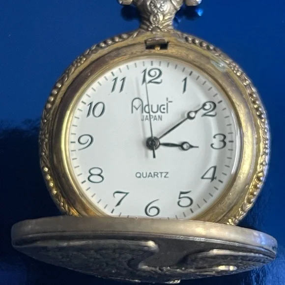 Vintage Acuet Japan Eagle Engraved Pocket Watch - Picture 5 of 10